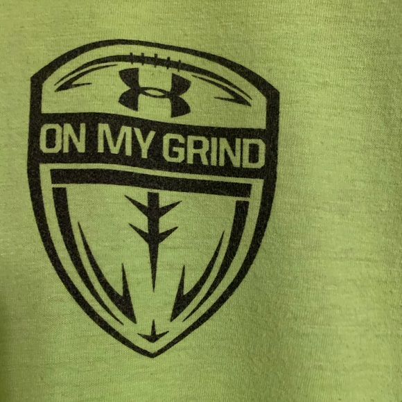 Under Armour T-Shirt - Picture 2 of 5